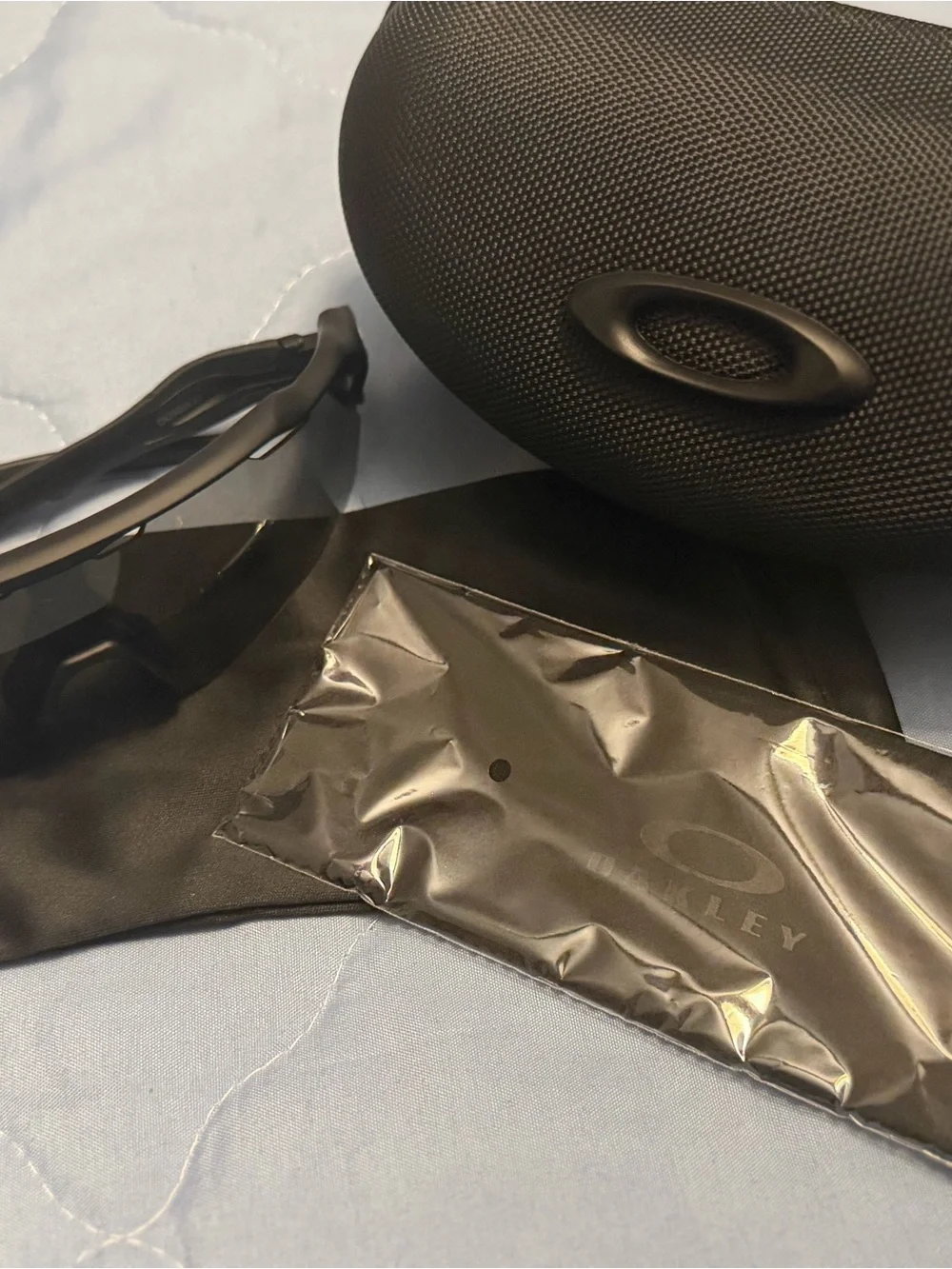 Oakley shield style